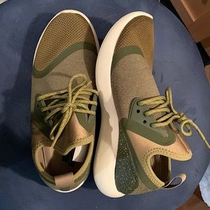 Nike womens shoes